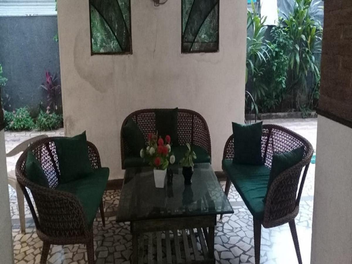 Hotel White House Pune Ngoại thất bức ảnh