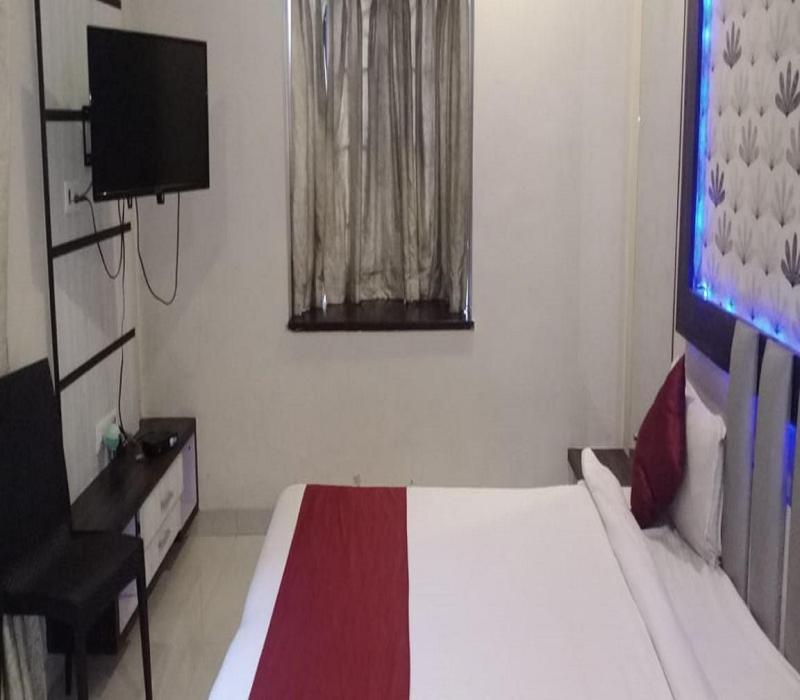 Hotel White House Pune Ngoại thất bức ảnh